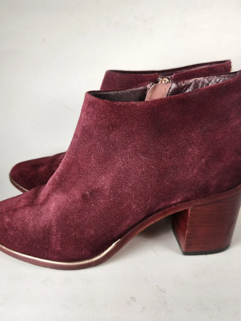 TED BAKER Womens Hiharu Ankle Boot 9 EU 40 Burgundy Wood Heel Back Zip Rose Gold